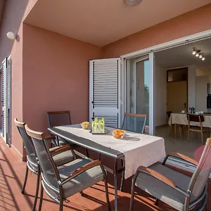 https://apartment-rubina.in-istria.net